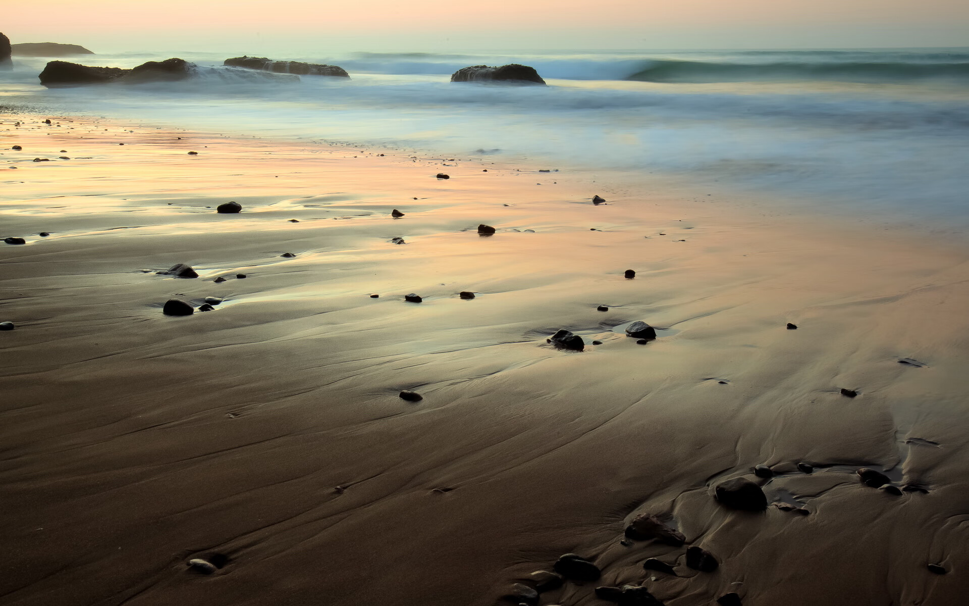 逆袭与封神，当哈斯轮胎摩擦出逆袭之火，佩雷兹在数据簿刻下不朽