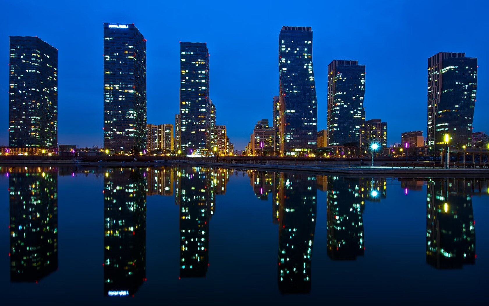 熔断，当法比尼奥的金属脚踝在美加墨之夜切开战术钢板